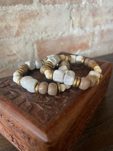 Load image into Gallery viewer, Tap Tap Bracelet