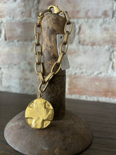 Load image into Gallery viewer, Sully